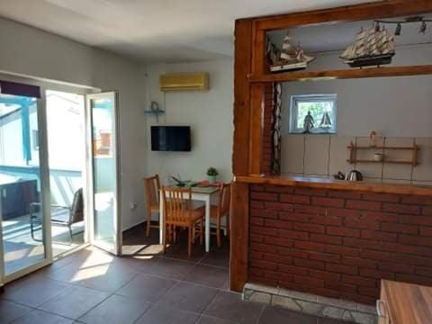 Apartmani Omisalj *